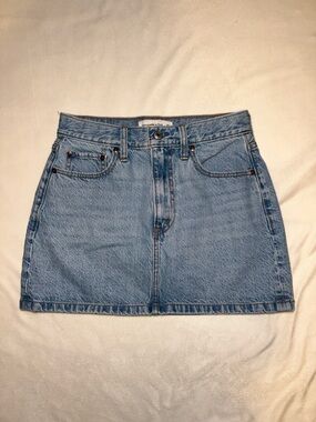 Abercrombie & Fitch Light Blue Denim Mini Skirt Size 26